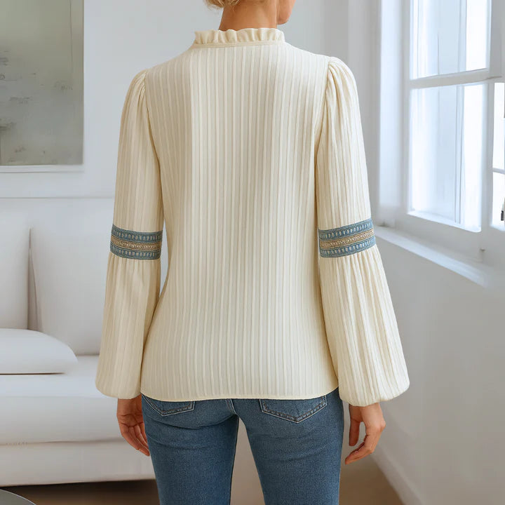Petra | Elegancka Bluzka z Koronką